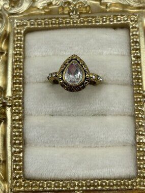 Vintage Style Gold Tone Teardrop Rhinestone Ring Size 5 Ornate Costume Glitz Fun